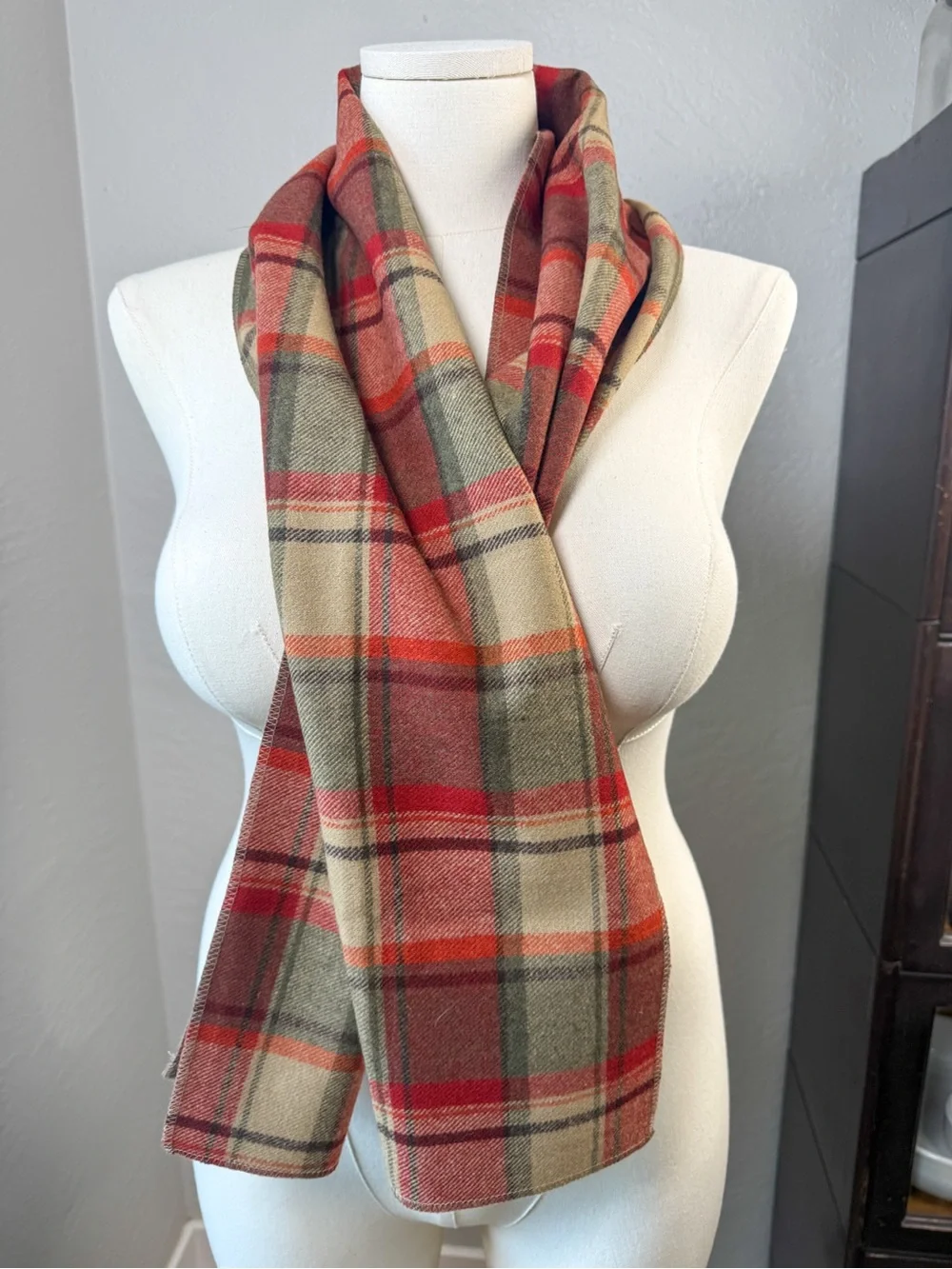 Vintage Woolrich Plaid Wool Blend Scarf Red Tan Green Tartan Fringe-Free